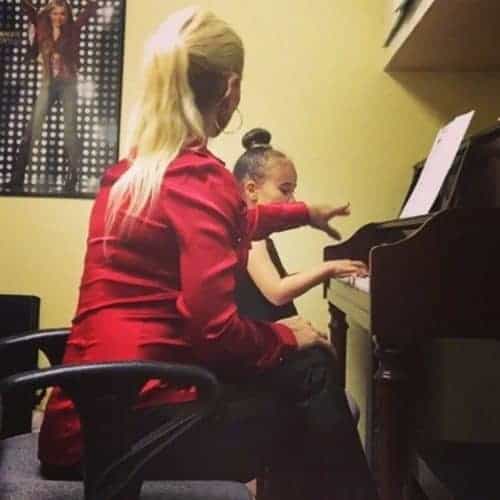 marco-island-singing-and-piano-near-home