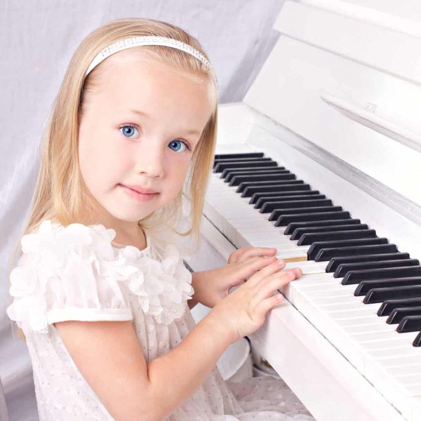 Piano-lessons-for-young-children